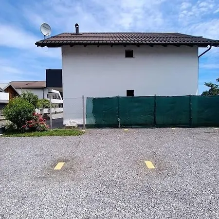 Quiet And Renovated Free Parking Free Wifi Appartamento Lubiana