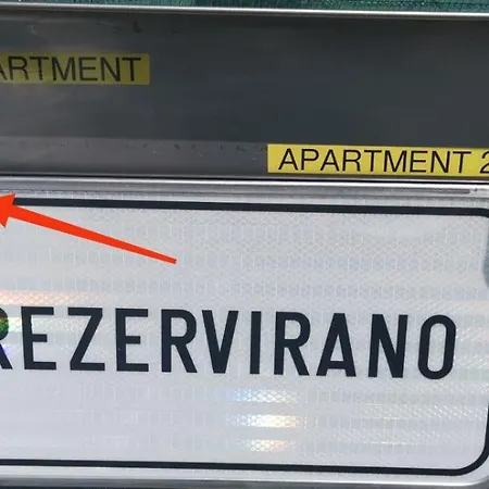 Quiet And Renovated Free Parking Free Wifi Apartman