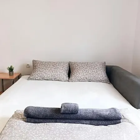 Quiet And Renovated Free Parking Free Wifi Apartmán *