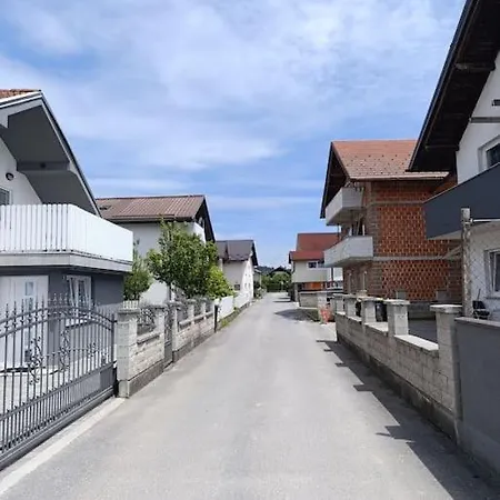 Apartmán Quiet And Renovated Free Parking Free Wifi *